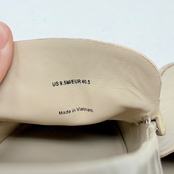 New Vince Naomi Loafer Birch Sand Croc Embossed Sz 9.5 - Picture 14 of 15